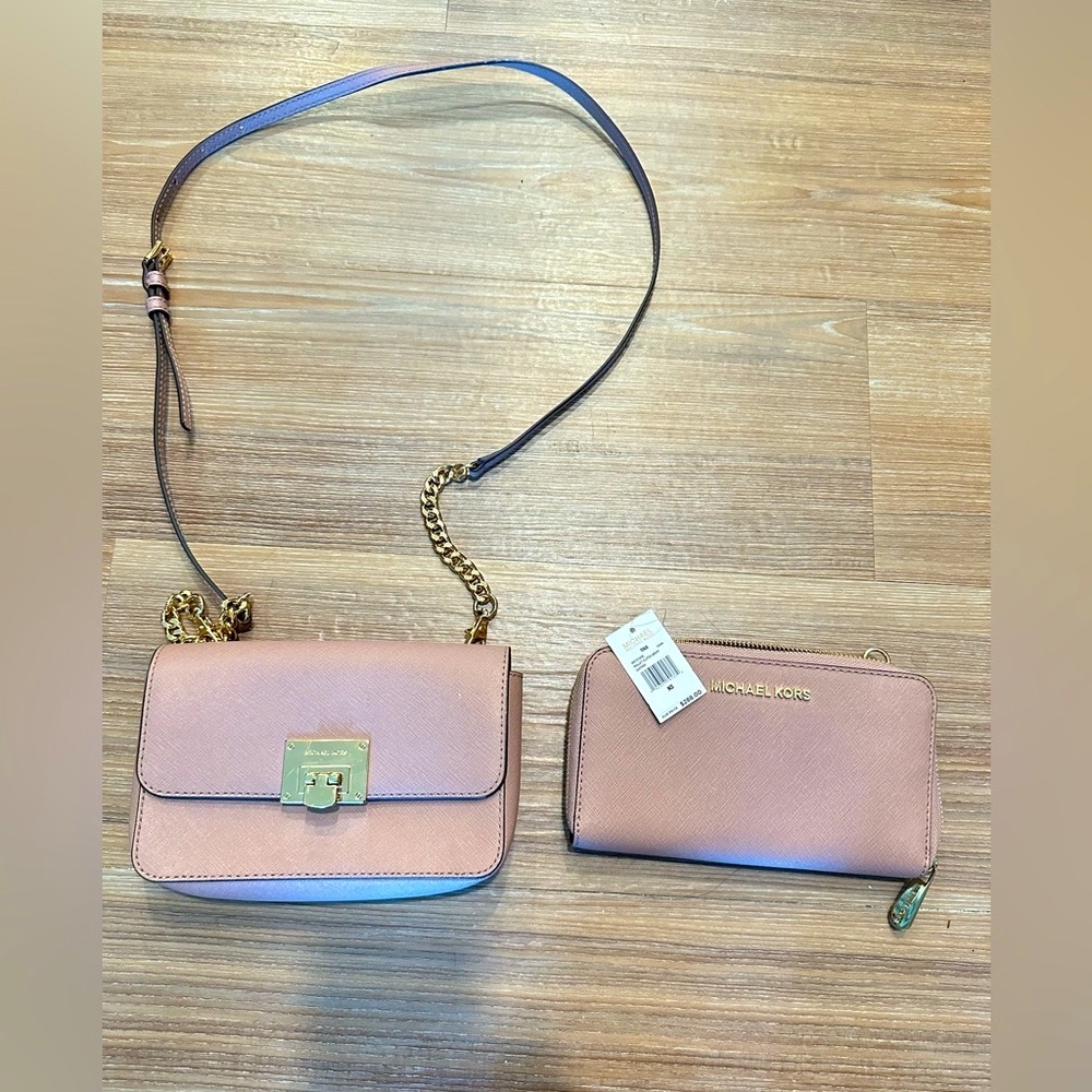 Michael Kors Tina 2 piece Wallet/Clutch Crossbody